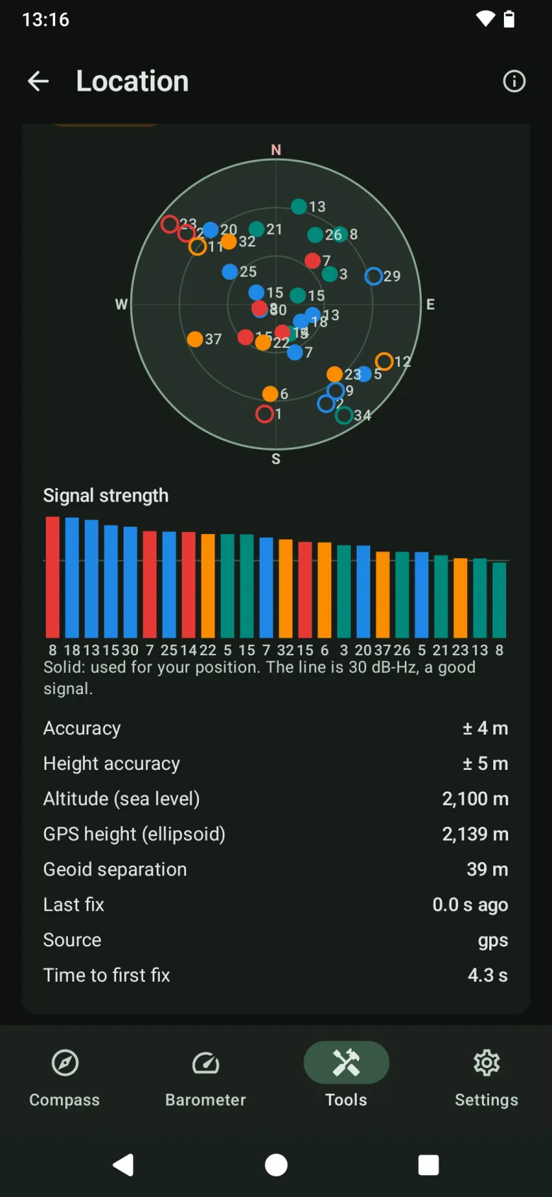 GPS details: a sky plot of satellites by system, signal-strength bars, accuracy, geoid separation and time to first fix